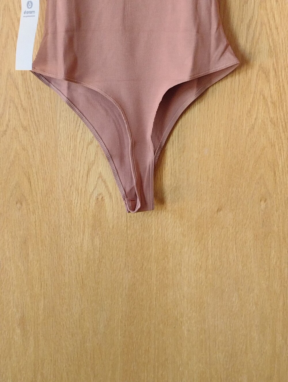 Mono B Keyhole Ribbed Bodysuit Size Medium - Picture 10 of 11